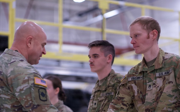 Director of the Army National Guard visits with Alaska Army Guard Soldiers