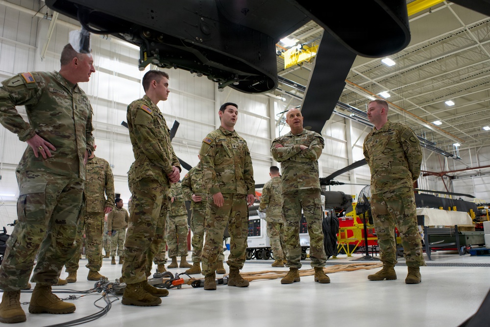 Director of the Army National Guard visits with Alaska Army Guard Soldiers