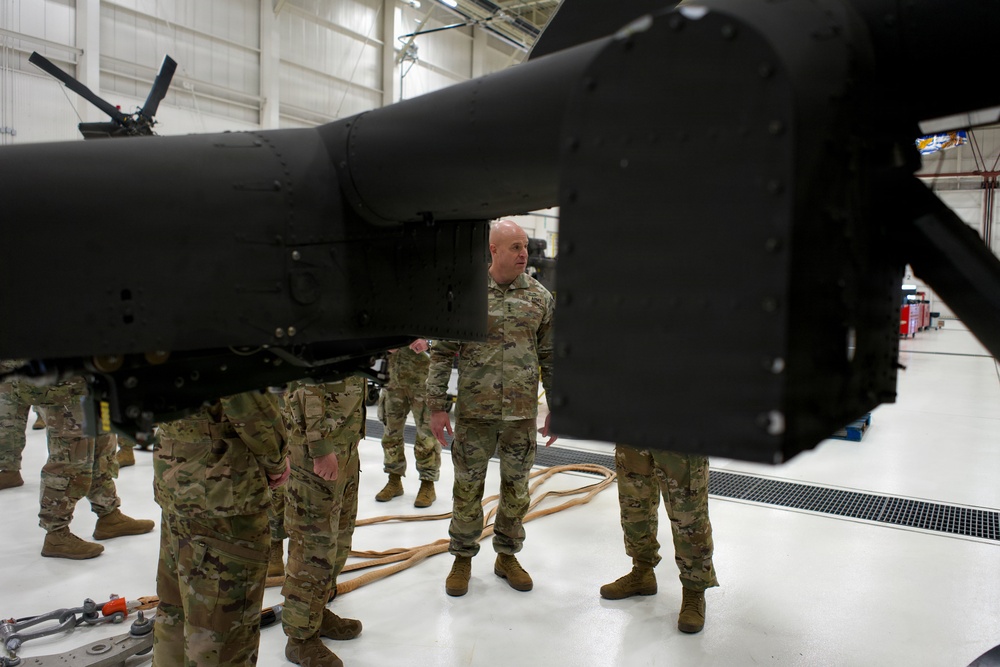 Director of the Army National Guard visits with Alaska Army Guard Soldiers
