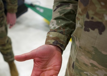 Director of the Army National Guard visits with Alaska Army Guard Soldiers