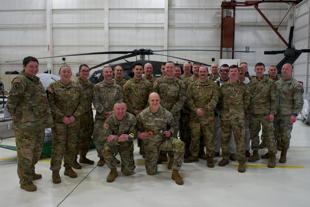 Director of the Army National Guard visits with Alaska Army Guard Soldiers