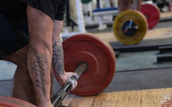 1st Armored Division Soldiers participate in the Strong Man Competition