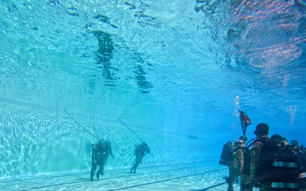 569th Engineer Dive Detachment change of command ceremony 2026