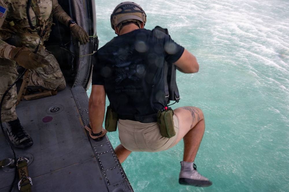 U.S. and Royal Thai Navies conduct freefall jump operations during CG26