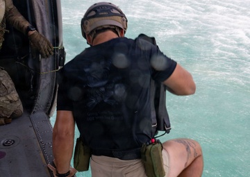 U.S. Navy and Royal Thai Navy EOD conduct floating mine response training in Thailand