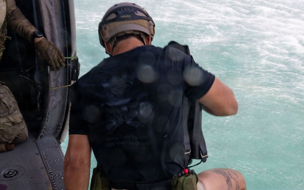 U.S. and Royal Thai Navies conduct freefall jump operations during CG26