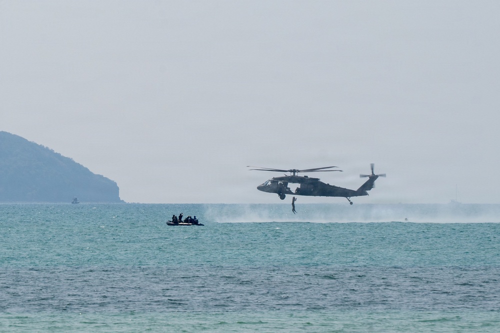 U.S. and Royal Thai Navies conduct freefall jump operations during CG26