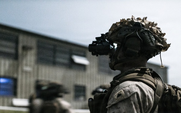 11th MEU Marines, Sailors Conduct an Amphibious Assault from USS Portland