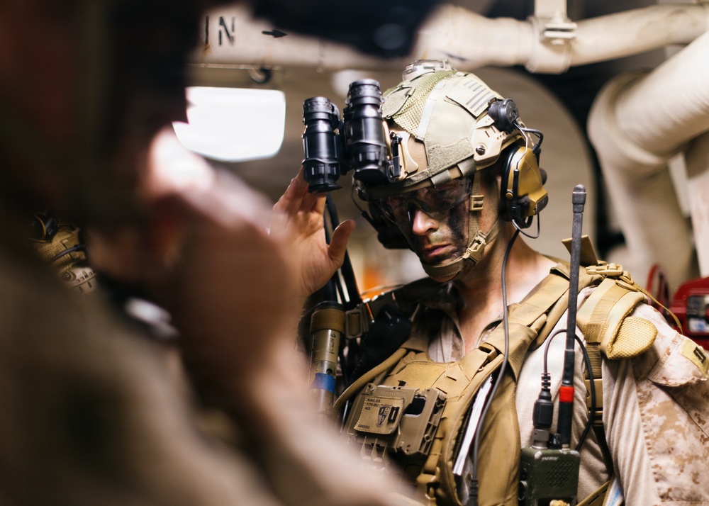 11th MEU Marines, Sailors Conduct an Amphibious Assault from USS Portland