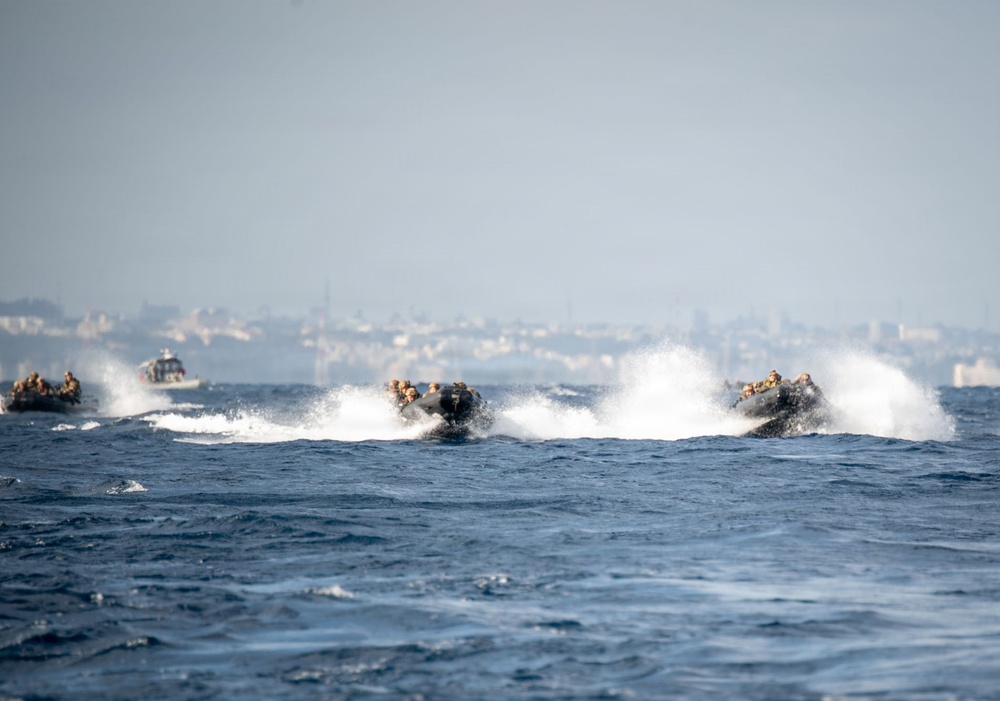 USS New Orleans (LPD 18) Conducts Surface Operations with the 31st Marine Expeditionary Unit
