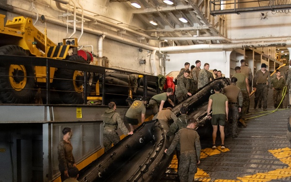 USS New Orleans (LPD 18) Conducts Surface Operations with the 31st Marine Expeditionary Unit