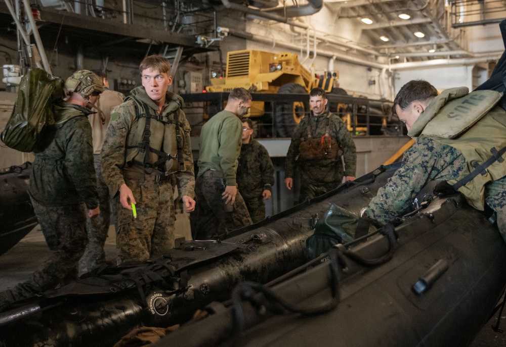 USS New Orleans (LPD 18) Conducts Surface Operations with the 31st Marine Expeditionary Unit