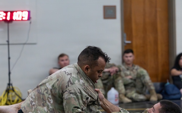 Iron Soldiers fight to win in Combatives during Torch Week