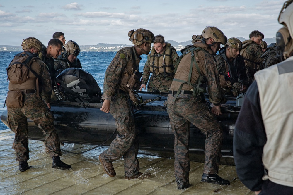 USS New Orleans (LPD 18) Conducts Surface Operations with the 31st Marine Expeditionary Unit