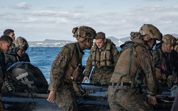 USS New Orleans (LPD 18) Conducts Surface Operations with the 31st Marine Expeditionary Unit