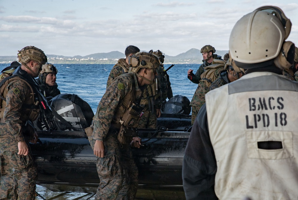 USS New Orleans (LPD 18) Conducts Surface Operations with the 31st Marine Expeditionary Unit