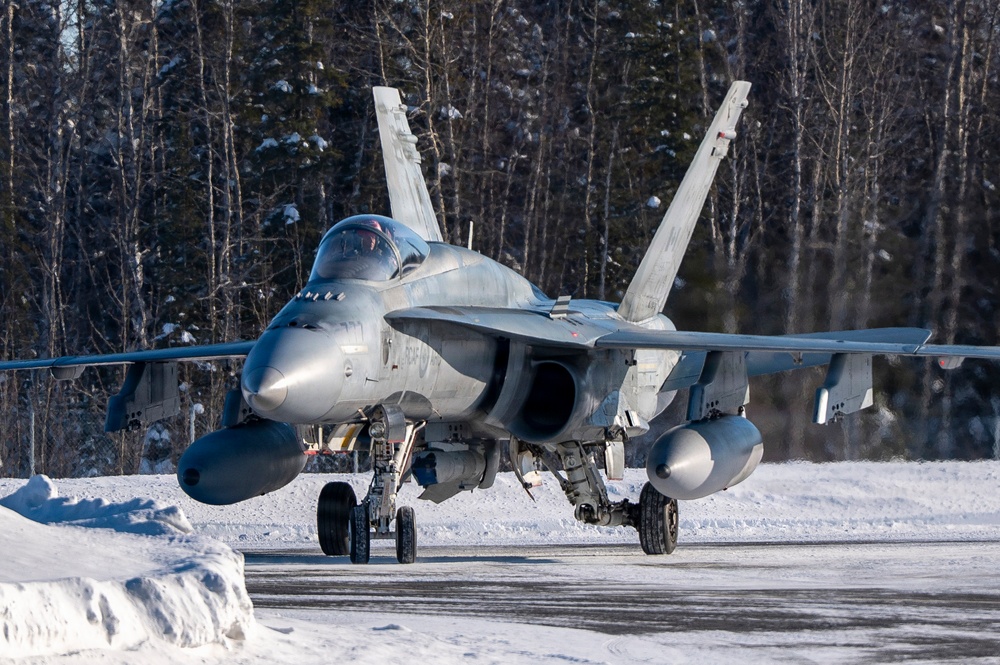 ARCTIC EDGE 2026: RCAF CF-18 operations
