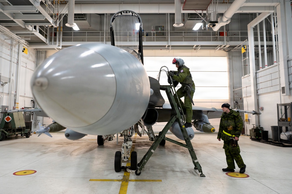 ARCTIC EDGE 2026: RCAF CF-18 operations