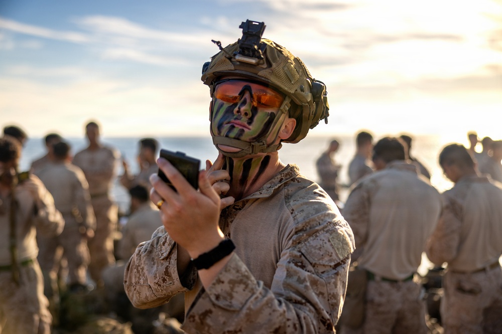 11th MEU Marines, Sailors Conduct an Amphibious Assault on Marine Corps Base Camp Pendleton