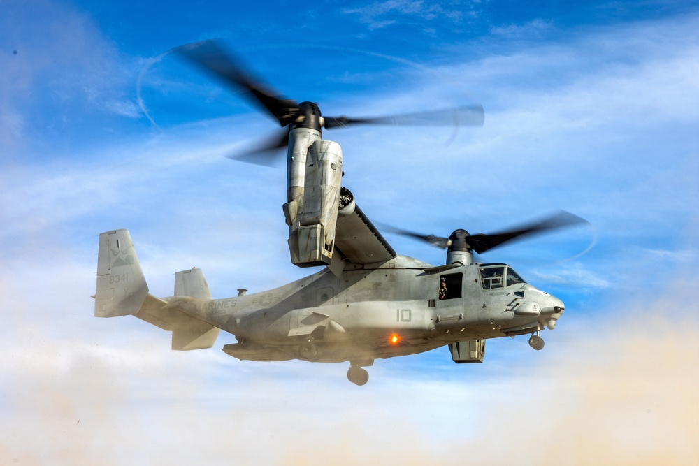 11th MEU Marines, Sailors Conduct an Amphibious Assault on Marine Corps Base Camp Pendleton