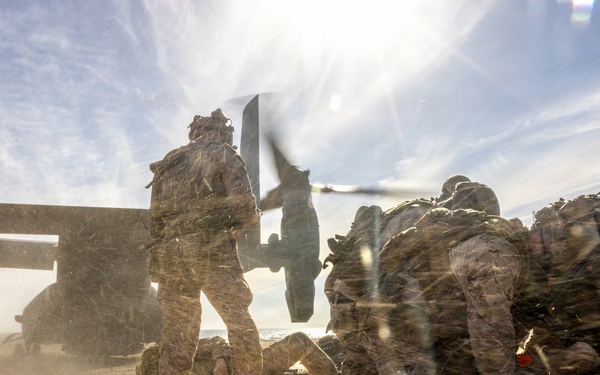 11th MEU Marines, Sailors Conduct an Amphibious Assault on Marine Corps Base Camp Pendleton
