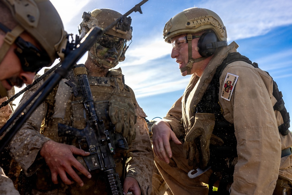 11th MEU Marines, Sailors Conduct an Amphibious Assault on Marine Corps Base Camp Pendleton
