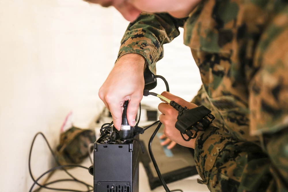 Marines participate in Advanced Radio Frequency Intelligence Operators Course