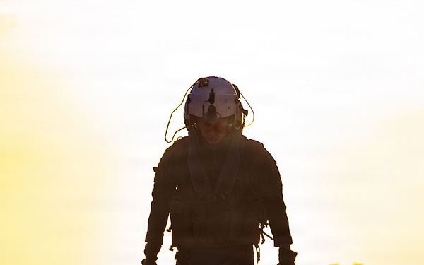 31st MEU | VMM 265 conducts a bilateral fly over exercise