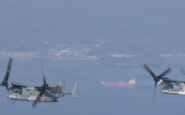 31st MEU | VMM 265 conducts a bilateral fly over exercise