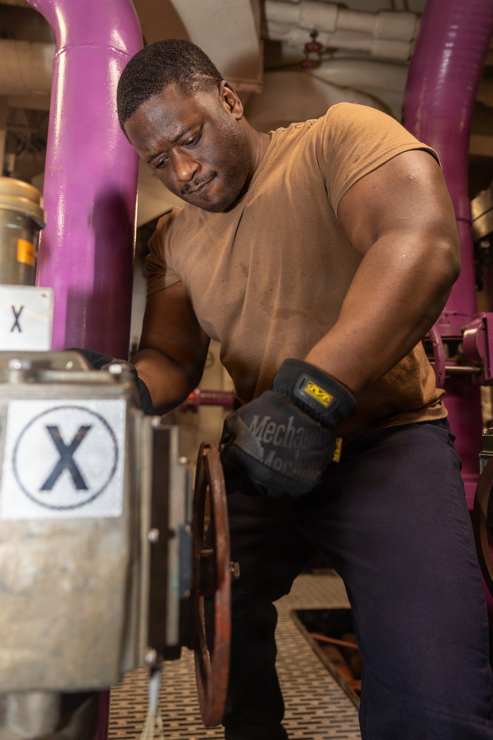 Daily Operations Aboard USS George H.W. Bush (CVN 77)
