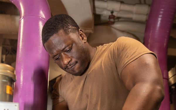 Daily Operations Aboard USS George H.W. Bush (CVN 77)