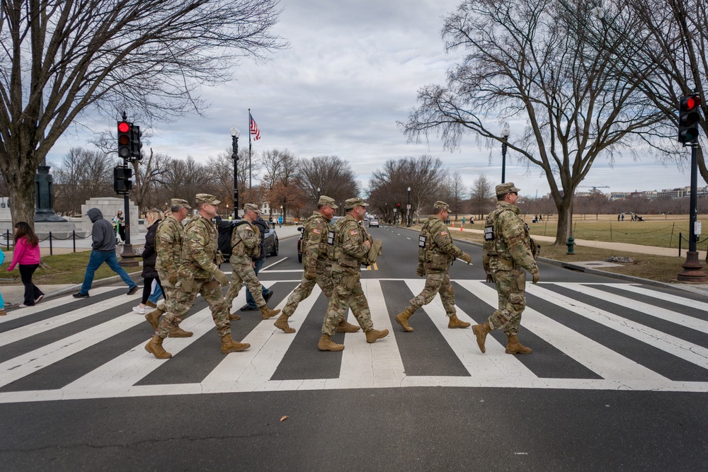 Mississippi National Guard Adjutant General visits service members in Washington, D.C.