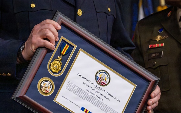 Fallen Metropolitan Police Department Officer awarded as D.C. National Guard hosts a Law Enforcement Recognition Ceremony