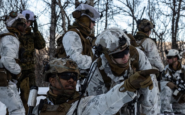 CORE26 | U.S. Marines demonstrate Squad Attacks for 2nd Marine Division Commanding General