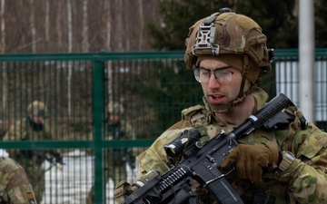 3rd Battalion, 8th Cavalry Regiment, clear rooms in close quarters combat