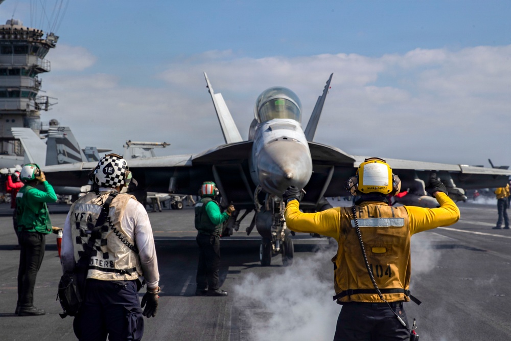 USS Abraham Lincoln (CVN 72) Flight Operations