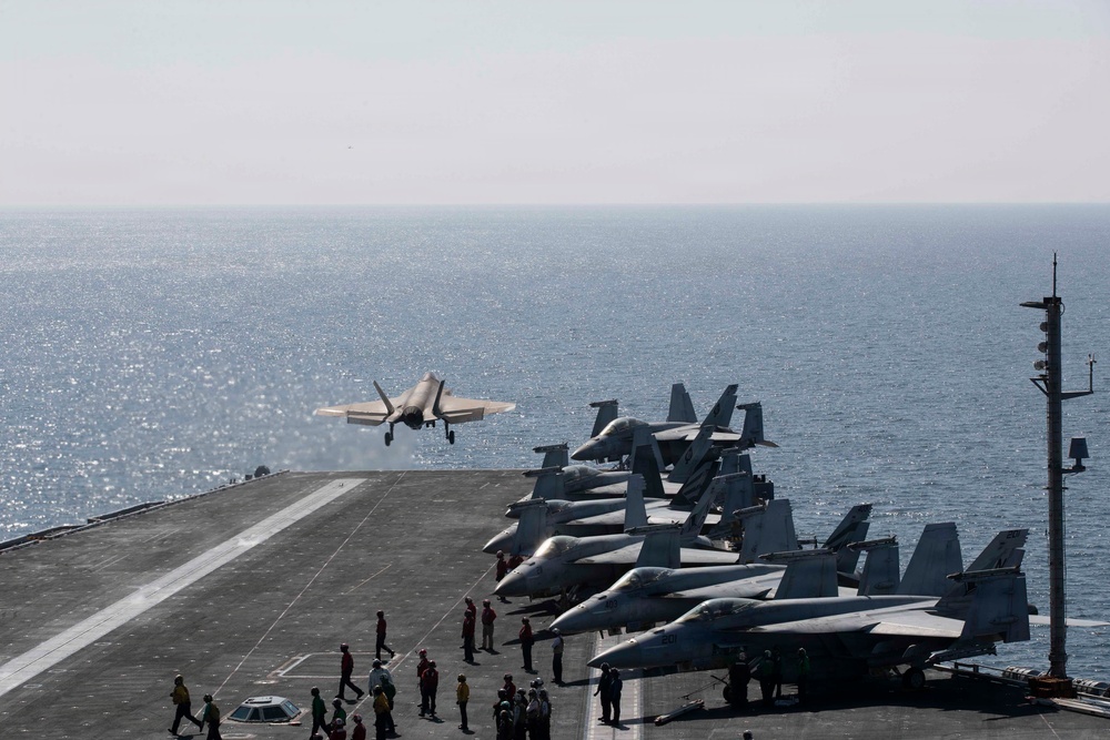 USS Abraham Lincoln (CVN 72) Conducts Flight Operations