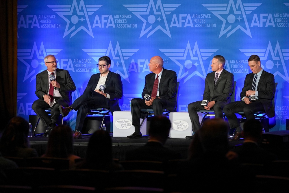 AFRL meets with industry and senior leaders at 2026 Warfare Symposium