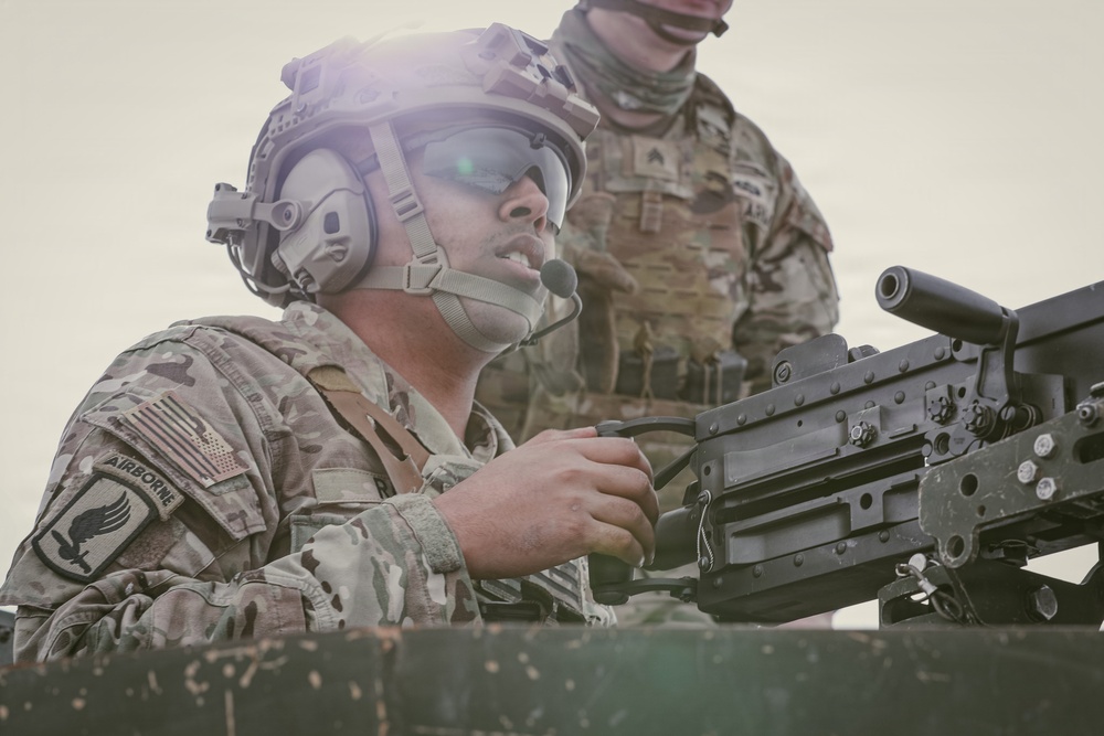 173rd Airborne Brigade Soldiers execute mounted weapons training in Romania