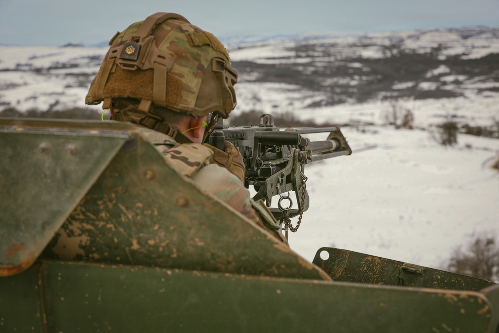 173rd Airborne Brigade Soldiers execute mounted weapons training in Romania