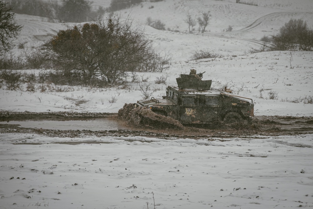 173rd Airborne Brigade Soldiers execute mounted weapons training in Romania
