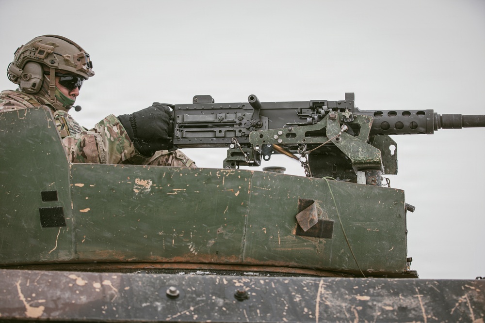 173rd Airborne Brigade Soldiers execute mounted weapons training in Romania