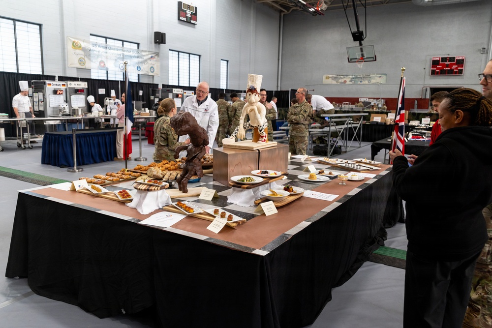 U.S. Army Reserve Cold Table Display