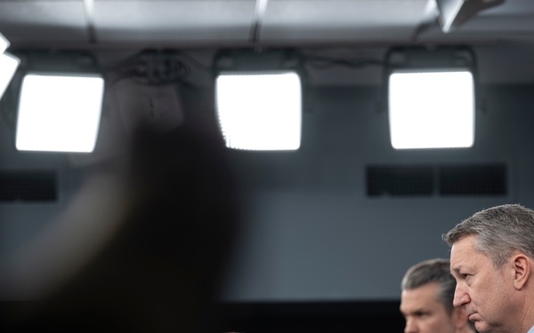 SW, CJCS Conduct Pentagon Press Briefing