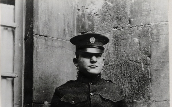 Sergeant Edward Younger who selected the Unknown Soldier, at Chalons-sur-Marne, France