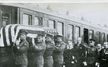 The Body of the Unknown Soldier - Carrying the Body on the Train, France