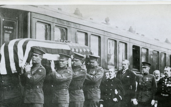 The Body of the Unknown Soldier - Carrying the Body on the Train, France