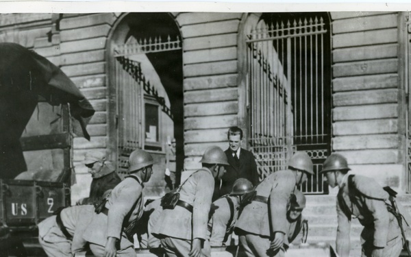 The Body of the Unknown Soldier - French Soldiers Carrying the Body into the Hotel de Ville, France