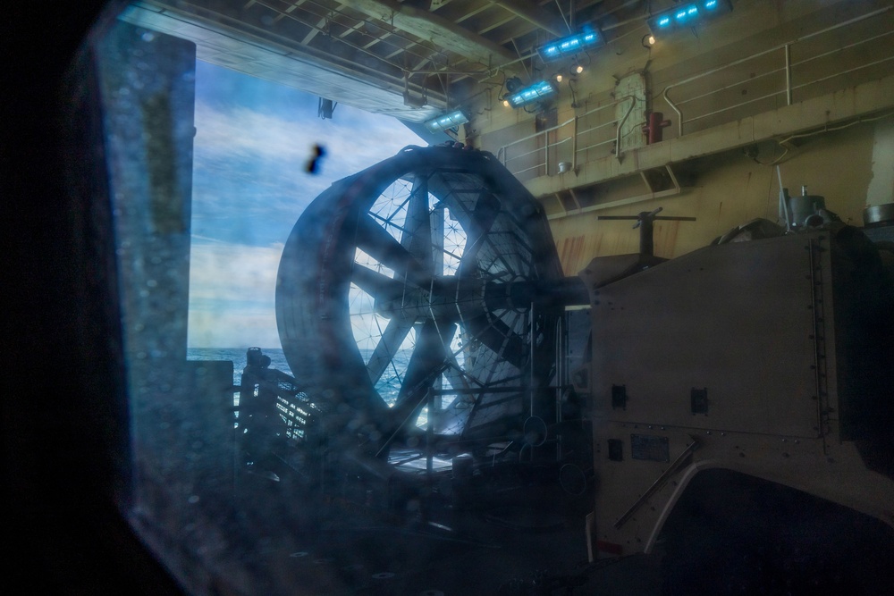 11th MEU Marines, Sailors Conduct Ship-to-Shore Operations