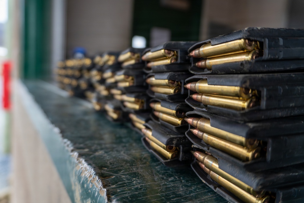 1-109th Infantry conducts weapons training